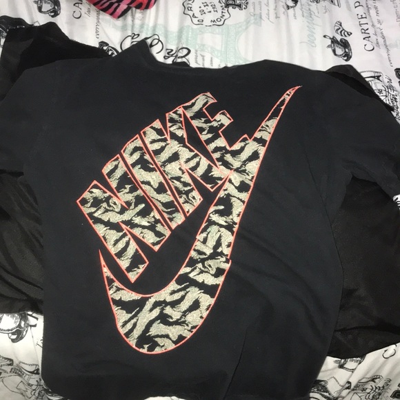 Nike Tops - Nike camo tee